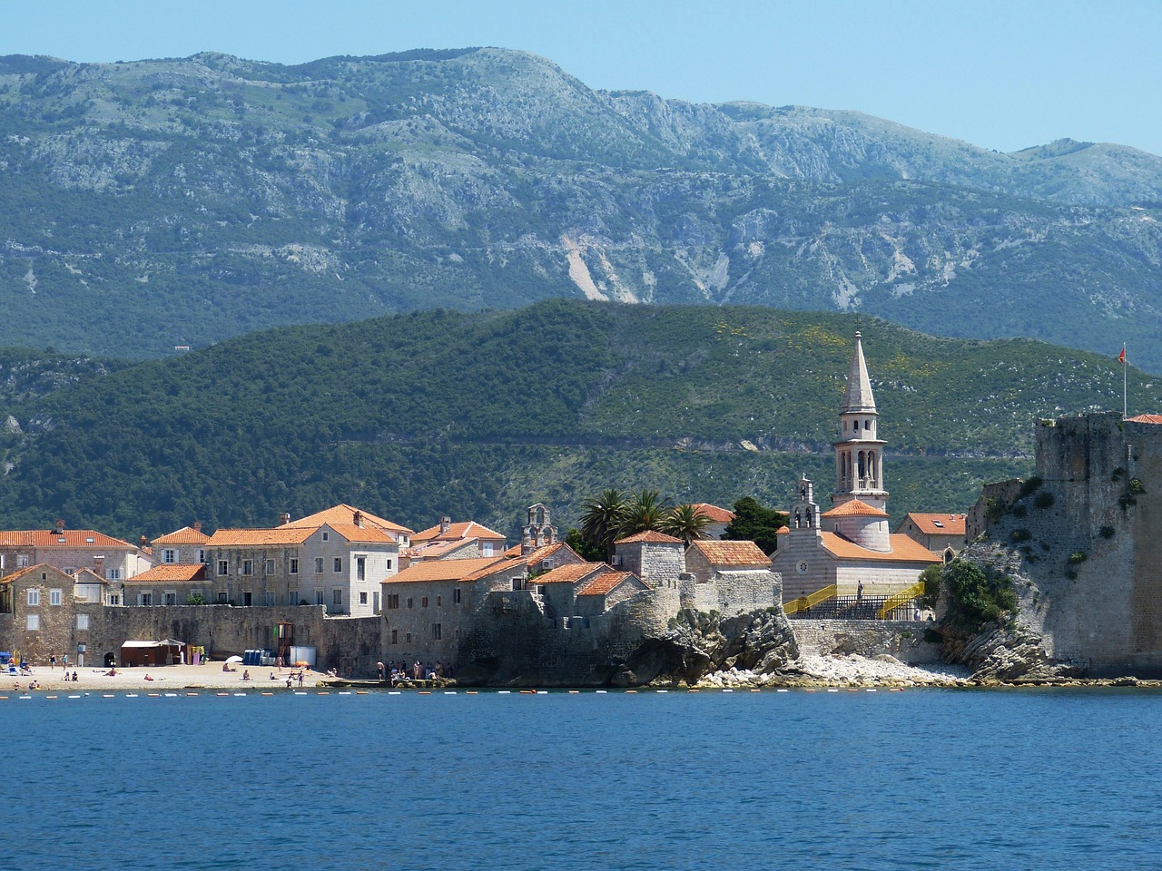 Aydın Çıkışlı Uçaklı Balkan Turu ile Karadağ Gezisi